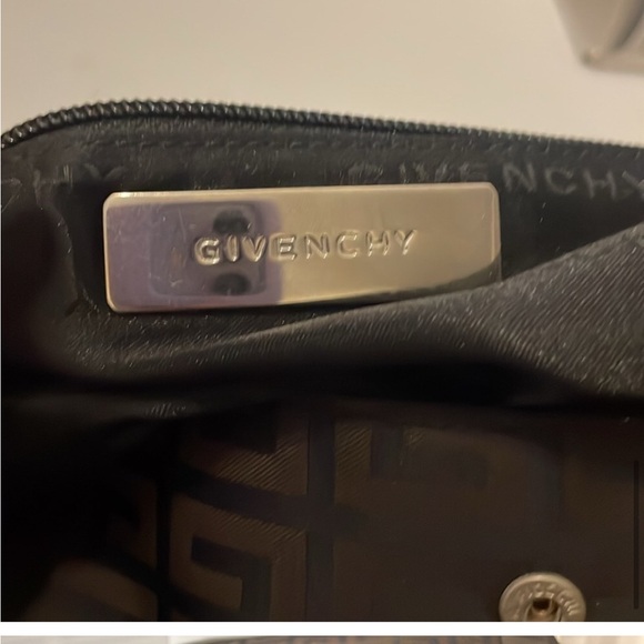 Givenchy laptop/ crossbody authentic Bag - Picture 3 of 6
